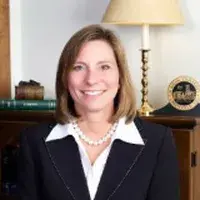 Linda Vallar Whisenhunt